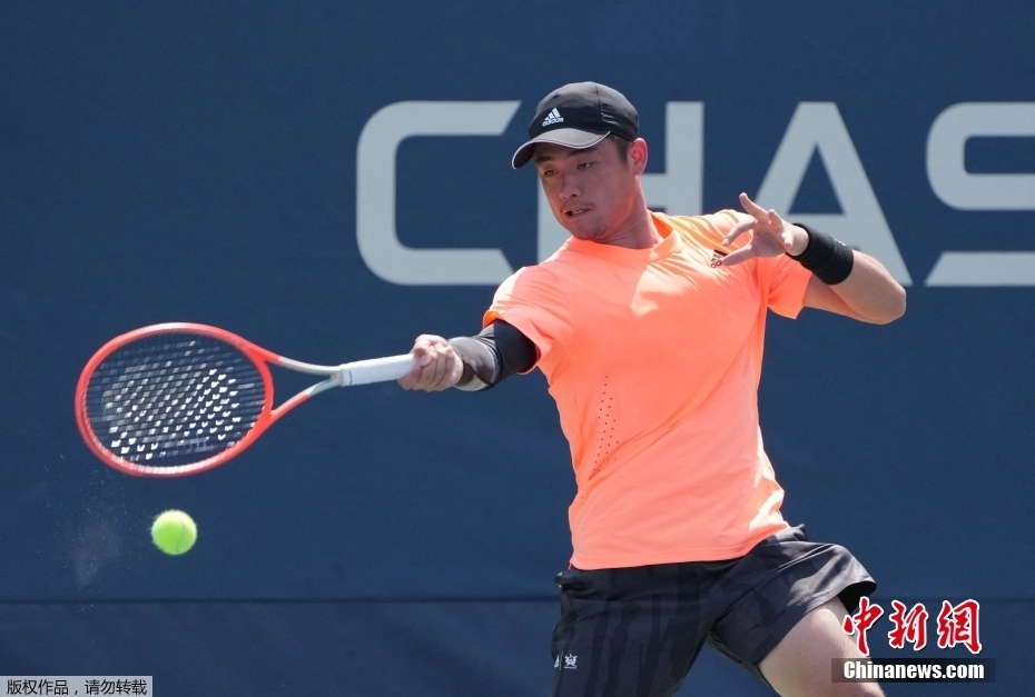 吴易昺在美网第三轮不敌头号种子梅德韦杰夫，