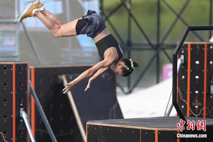 商春松成都世运会跑酷夺冠达成大满贯