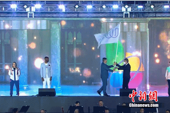 成都世运会开幕：非奥项目舞台与环保奖牌设计