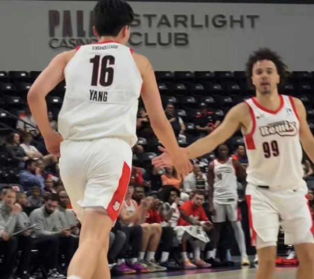 杨瀚森两战砍下47分21篮板 -star表现难改球队失利