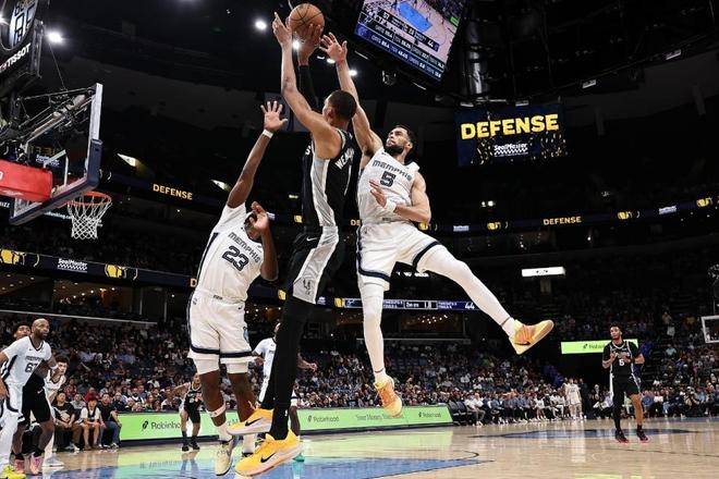 文班亚马率马刺狂胜灰熊豪取7连胜 灰熊四连败无